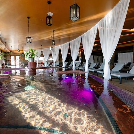 Allure Healthy Hotel & Spa Eger Ngoại thất bức ảnh