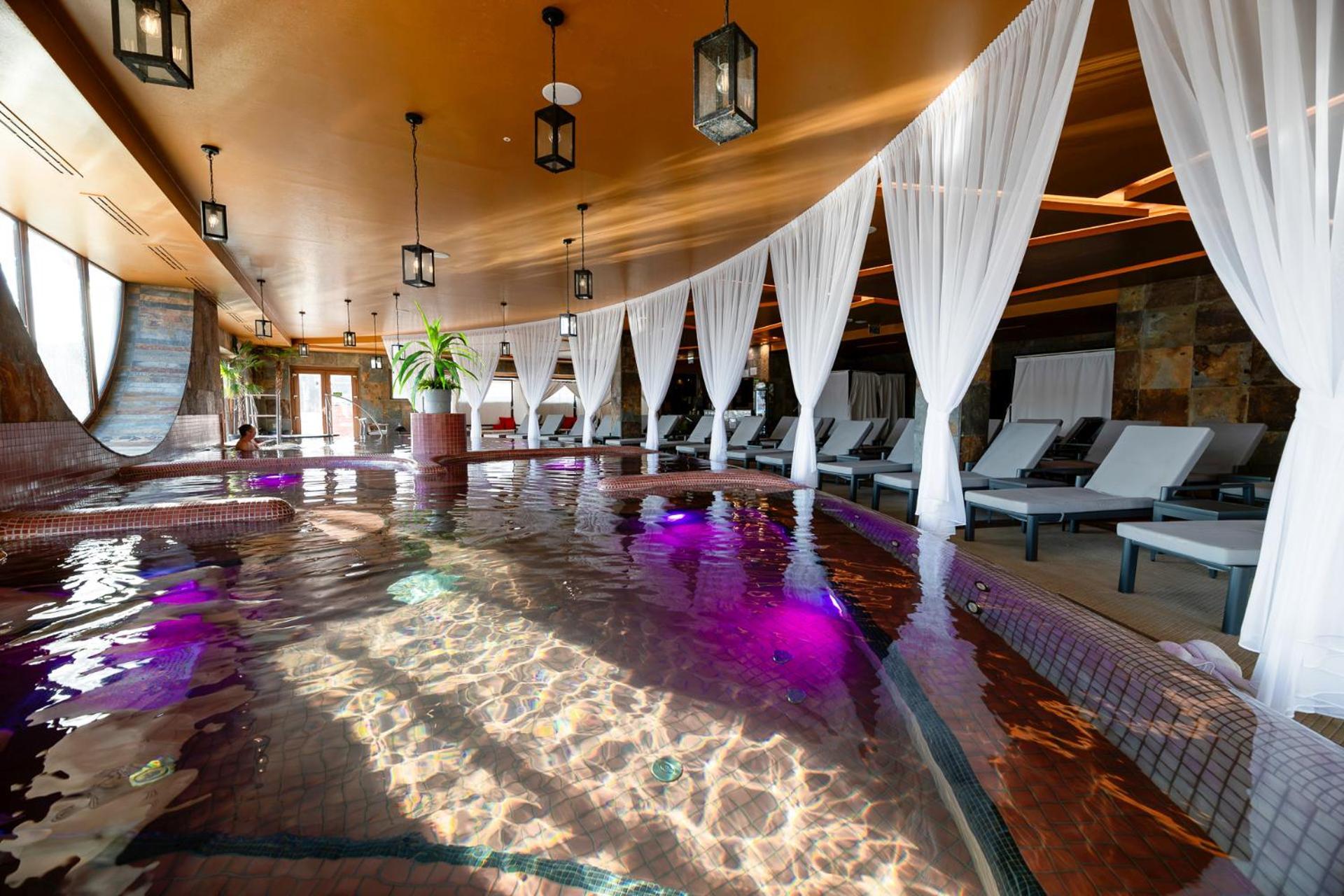 Allure Healthy Hotel & Spa Eger Ngoại thất bức ảnh